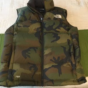 Women’s North Face Camo vest